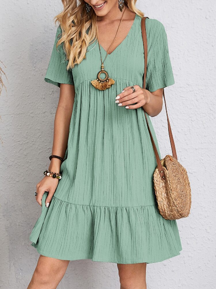 Leichtes Sommerkleid mit V-Ausschnitt