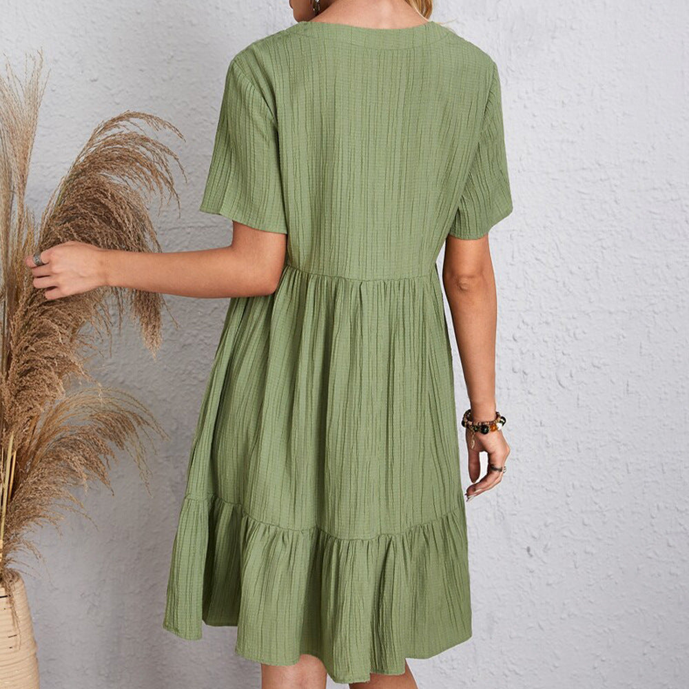 Leichtes Sommerkleid mit V-Ausschnitt