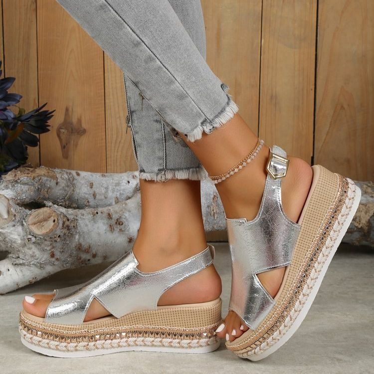 Damen Sommer-Keilsandalen mit Glanz & Cut-Out – Offene Schuhe mit Schnalle & Absatz