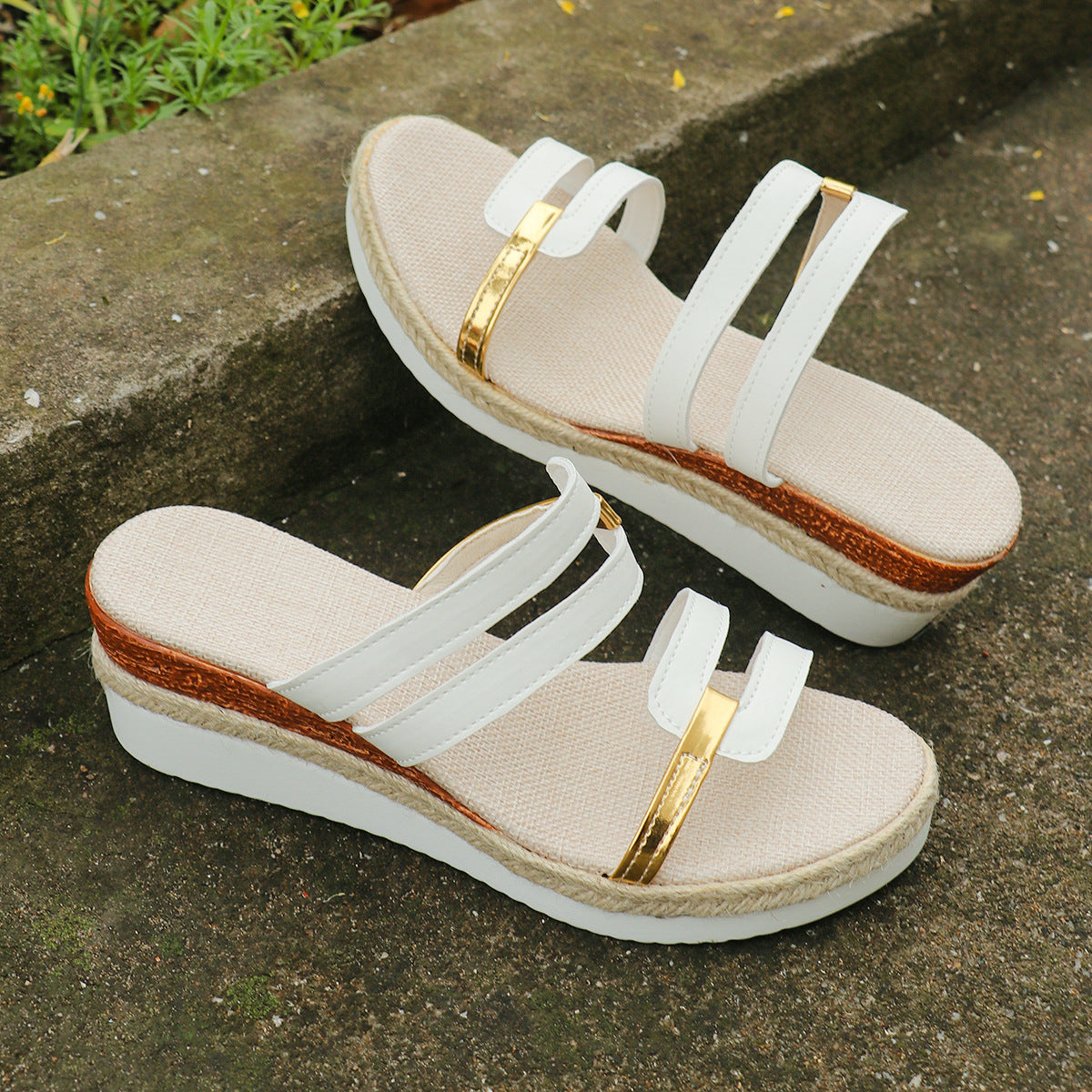 Damen Sommer-Wedges mit Farbriemen – Plateau Sandalen mit Hanfsohle & offener Zehenpartie