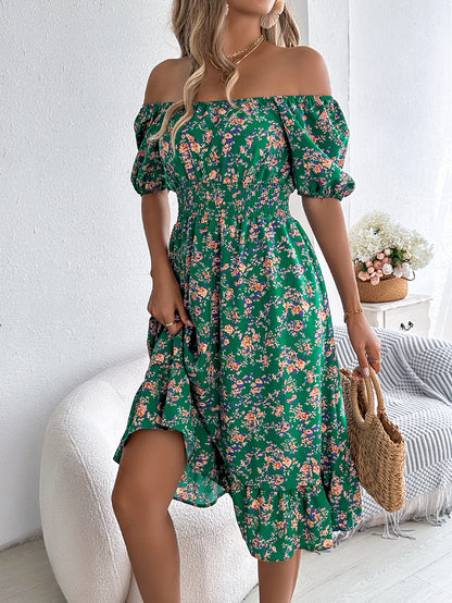 Blumenkleid mit Rüschen und quadratischem Ausschnitt