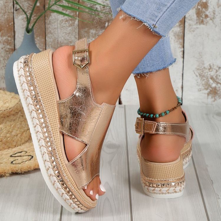 Damen Sommer-Keilsandalen mit Glanz & Cut-Out – Offene Schuhe mit Schnalle & Absatz