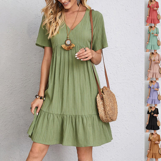 Leichtes Sommerkleid mit V-Ausschnitt