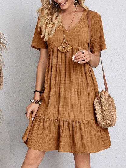 Leichtes Sommerkleid mit V-Ausschnitt