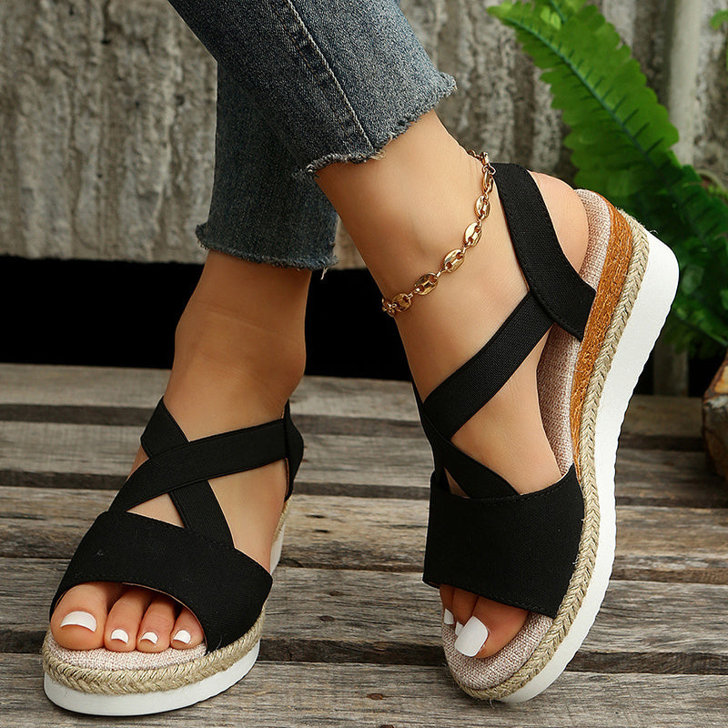 Damen Keilsandaletten Sommer – Gladiator Sandalen mit Kreuzriemen & Hanf-Plateau