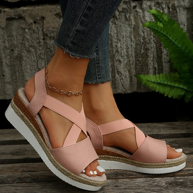 Damen Keilsandaletten Sommer – Gladiator Sandalen mit Kreuzriemen & Hanf-Plateau